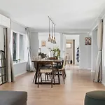 Summehouse With For 10 Great Location 度假居 *