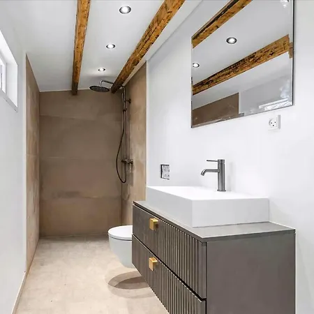 Summehouse With For 10 Great Location