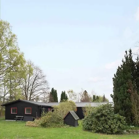 Summehouse With For 10 Great Location بيت للعطل