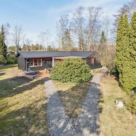 Summerhouse With For 10 Great Location Dom wakacyjny